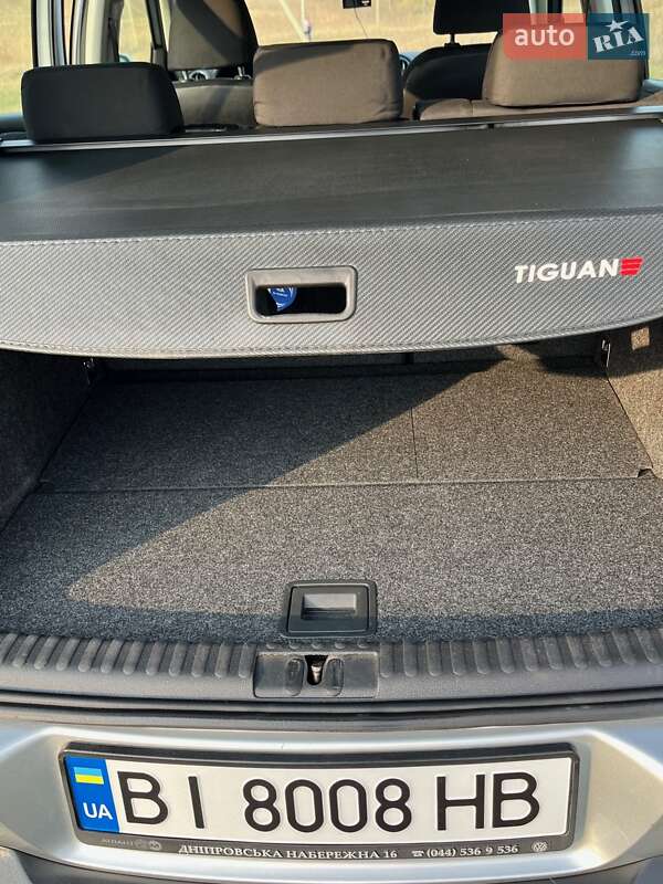 Позашляховик / Кросовер Volkswagen Tiguan 2011 в Полтаві