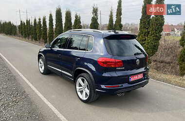 Внедорожник / Кроссовер Volkswagen Tiguan 2016 в 