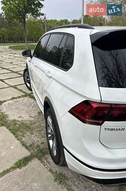 Внедорожник / Кроссовер Volkswagen Tiguan 2020 в 