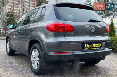 Позашляховик / Кросовер Volkswagen Tiguan 2013 в 