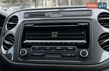 Позашляховик / Кросовер Volkswagen Tiguan 2013 в 