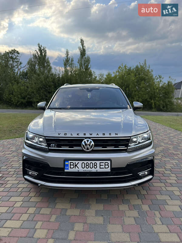 Внедорожник / Кроссовер Volkswagen Tiguan 2018 в Ровно