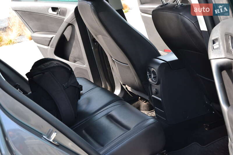 Внедорожник / Кроссовер Volkswagen Tiguan 2012 в Луцке