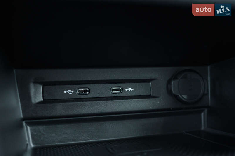 Внедорожник / Кроссовер Volkswagen Tiguan 2021 в Львове