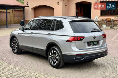 Внедорожник / Кроссовер Volkswagen Tiguan 2022 в 