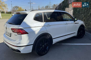 Внедорожник / Кроссовер Volkswagen Tiguan 2022 в 