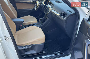 Внедорожник / Кроссовер Volkswagen Tiguan 2022 в 