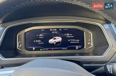 Внедорожник / Кроссовер Volkswagen Tiguan 2022 в 