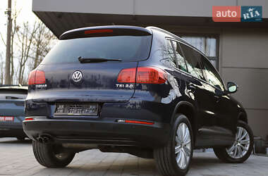 Внедорожник / Кроссовер Volkswagen Tiguan 2012 в 