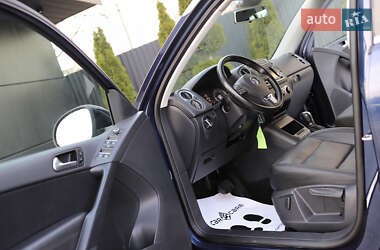 Внедорожник / Кроссовер Volkswagen Tiguan 2012 в 