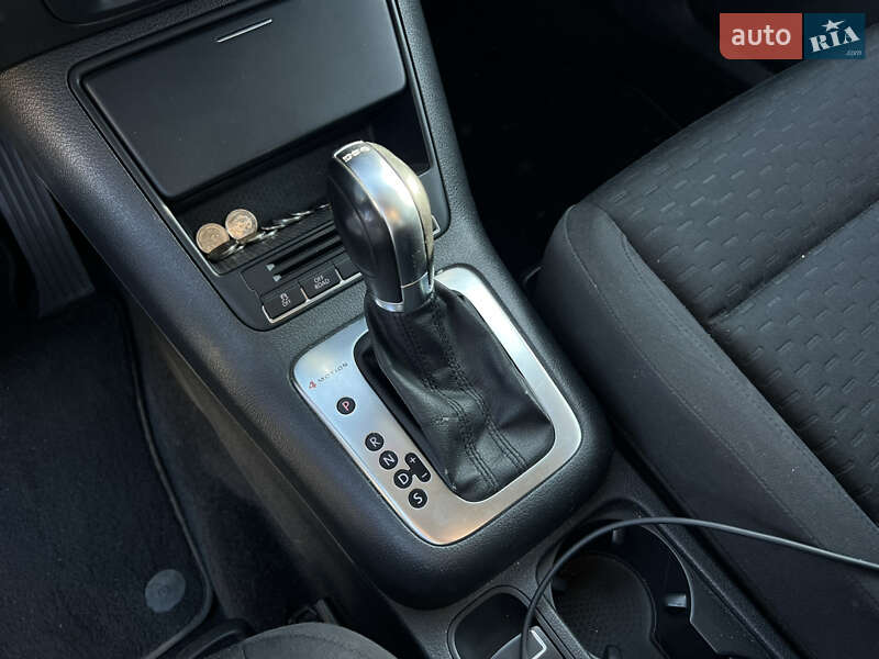Внедорожник / Кроссовер Volkswagen Tiguan 2010 в Киеве