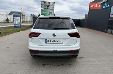 Внедорожник / Кроссовер Volkswagen Tiguan 2019 в 