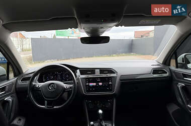 Внедорожник / Кроссовер Volkswagen Tiguan 2019 в 