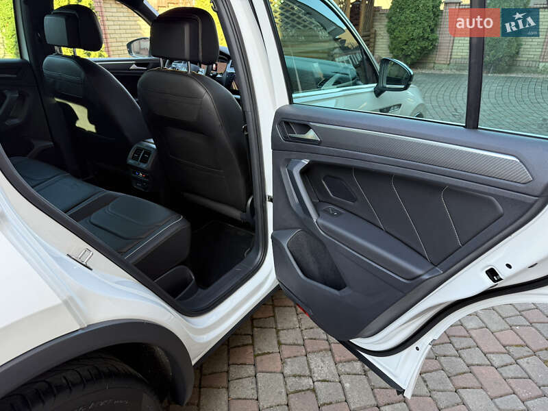 Внедорожник / Кроссовер Volkswagen Tiguan 2022 в Черновцах