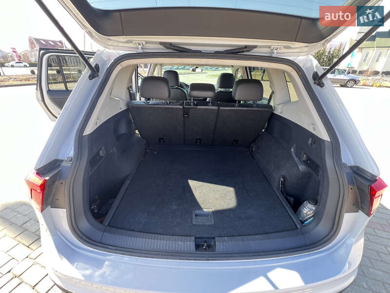 Внедорожник / Кроссовер Volkswagen Tiguan 2018 в Хусте фото 27 Внедорожник / Кроссовер Volkswagen Tiguan 2018 в Хусте