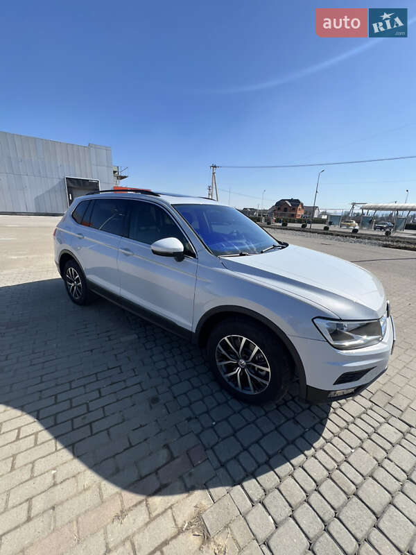 Внедорожник / Кроссовер Volkswagen Tiguan 2018 в Хусте фото 42 Внедорожник / Кроссовер Volkswagen Tiguan 2018 в Хусте