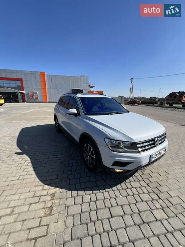 Внедорожник / Кроссовер Volkswagen Tiguan 2018 в Хусте фото 43 Внедорожник / Кроссовер Volkswagen Tiguan 2018 в Хусте