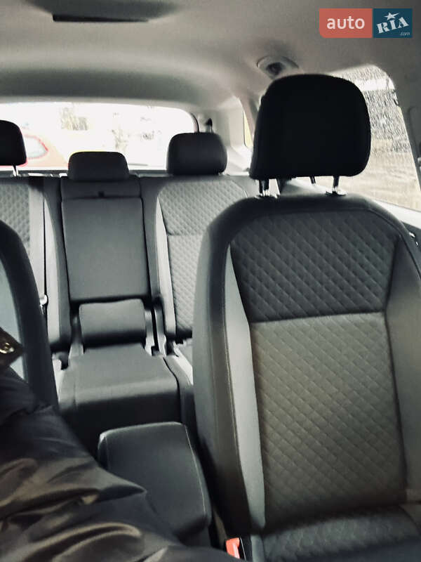 Внедорожник / Кроссовер Volkswagen Tiguan 2017 в Киеве фото 10 Внедорожник / Кроссовер Volkswagen Tiguan 2017 в Киеве