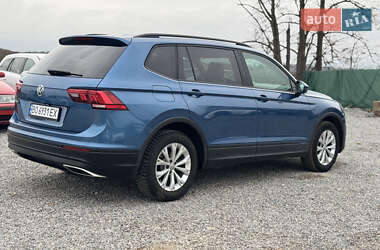 Внедорожник / Кроссовер Volkswagen Tiguan 2018 в 