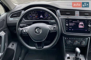 Внедорожник / Кроссовер Volkswagen Tiguan 2018 в 