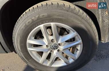 Внедорожник / Кроссовер Volkswagen Tiguan 2010 в 