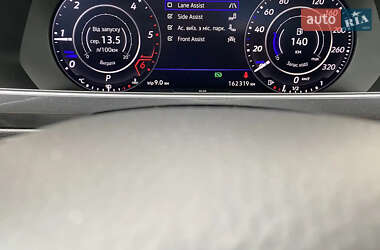 Внедорожник / Кроссовер Volkswagen Tiguan 2018 в 