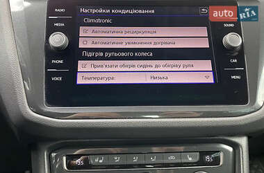Внедорожник / Кроссовер Volkswagen Tiguan 2018 в 