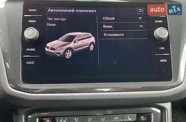 Внедорожник / Кроссовер Volkswagen Tiguan 2018 в 