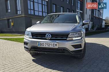Внедорожник / Кроссовер Volkswagen Tiguan 2019 в 