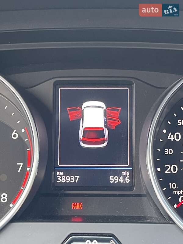 Внедорожник / Кроссовер Volkswagen Tiguan 2021 в Львове