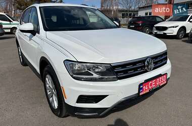 Позашляховик / Кросовер Volkswagen Tiguan 2017 в 