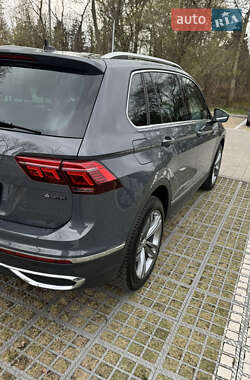 Внедорожник / Кроссовер Volkswagen Tiguan 2021 в 