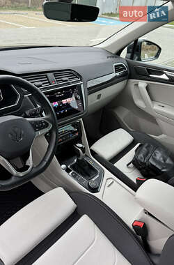 Внедорожник / Кроссовер Volkswagen Tiguan 2021 в 