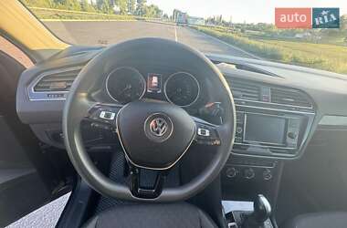 Позашляховик / Кросовер Volkswagen Tiguan 2017 в 