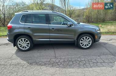 Внедорожник / Кроссовер Volkswagen Tiguan 2013 в 