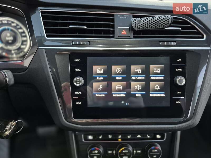 Позашляховик / Кросовер Volkswagen Tiguan 2017 в Києві