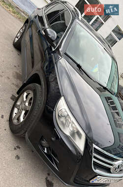 Внедорожник / Кроссовер Volkswagen Tiguan 2010 в 