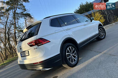 Внедорожник / Кроссовер Volkswagen Tiguan 2019 в Киеве