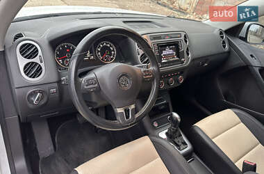 Внедорожник / Кроссовер Volkswagen Tiguan 2016 в 