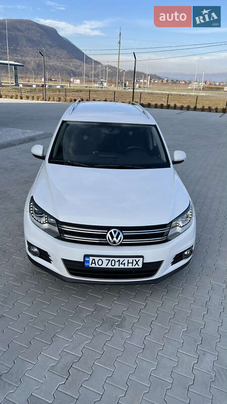 Внедорожник / Кроссовер Volkswagen Tiguan 2013 в Хусте