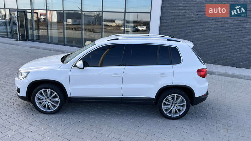 Внедорожник / Кроссовер Volkswagen Tiguan 2013 в Хусте