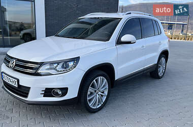 Внедорожник / Кроссовер Volkswagen Tiguan 2013 в 