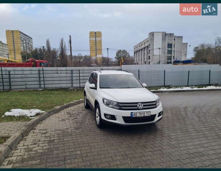 Внедорожник / Кроссовер Volkswagen Tiguan 2016 в Днепре