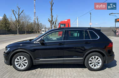 Внедорожник / Кроссовер Volkswagen Tiguan 2018 в 