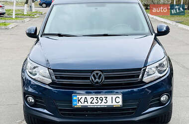 Внедорожник / Кроссовер Volkswagen Tiguan 2011 в 