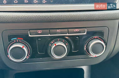 Внедорожник / Кроссовер Volkswagen Tiguan 2011 в 