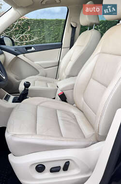 Внедорожник / Кроссовер Volkswagen Tiguan 2011 в 