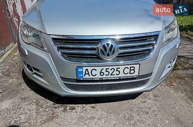 Внедорожник / Кроссовер Volkswagen Tiguan 2010 в 