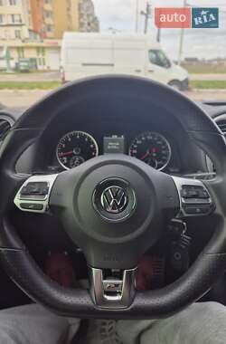 Внедорожник / Кроссовер Volkswagen Tiguan 2012 в 