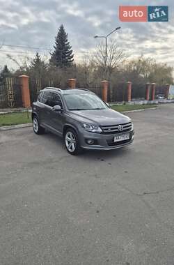 Внедорожник / Кроссовер Volkswagen Tiguan 2012 в 